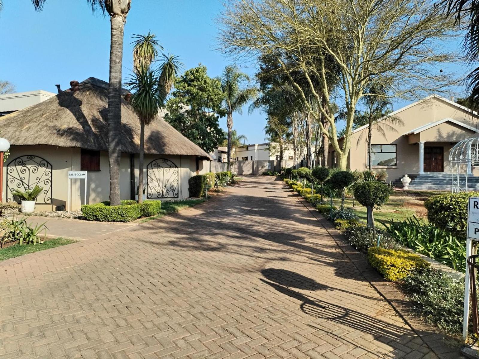 Hole In One Hotel Roodepoort Exterior photo
